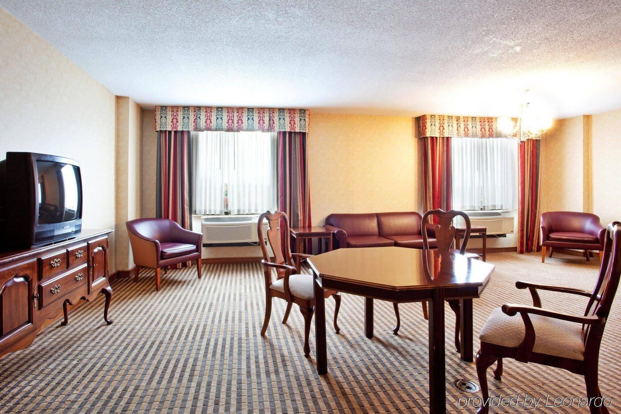 Lynchburg Grand Hotel Exterior photo